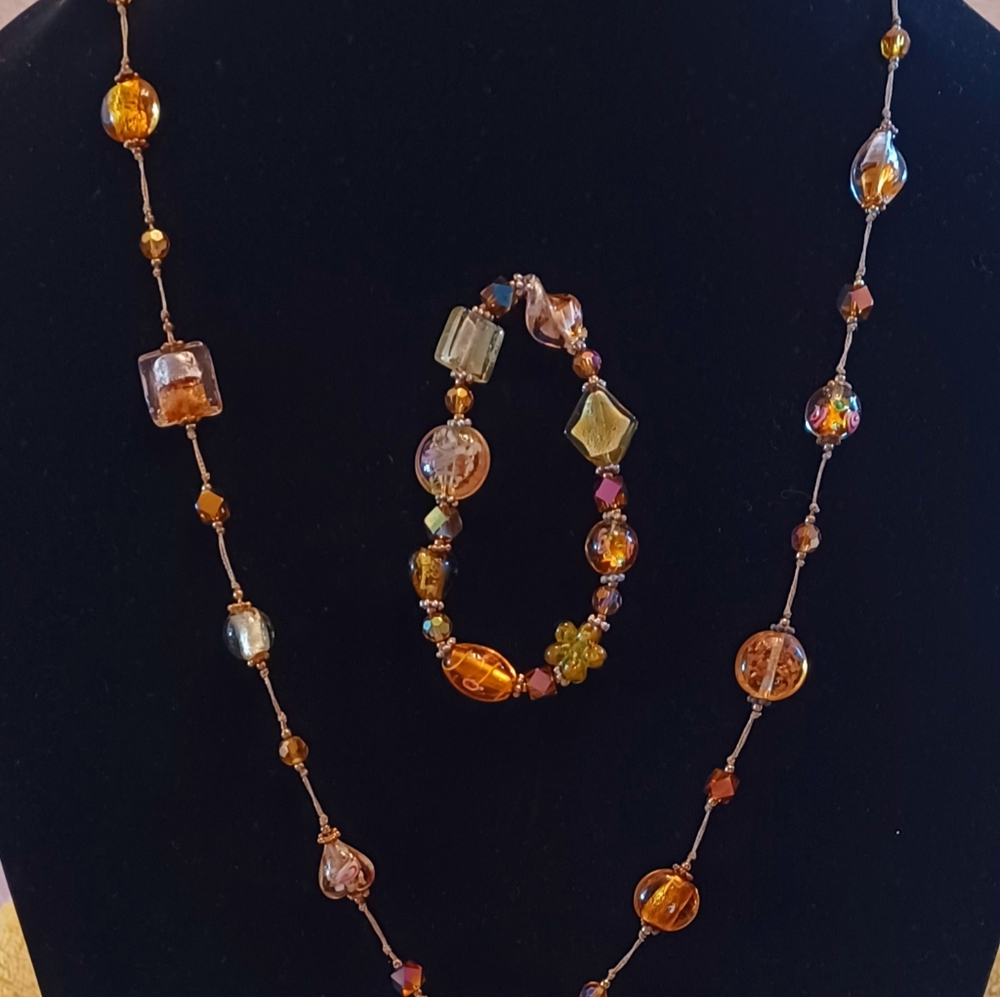 Necklace w/ matching Bracelet